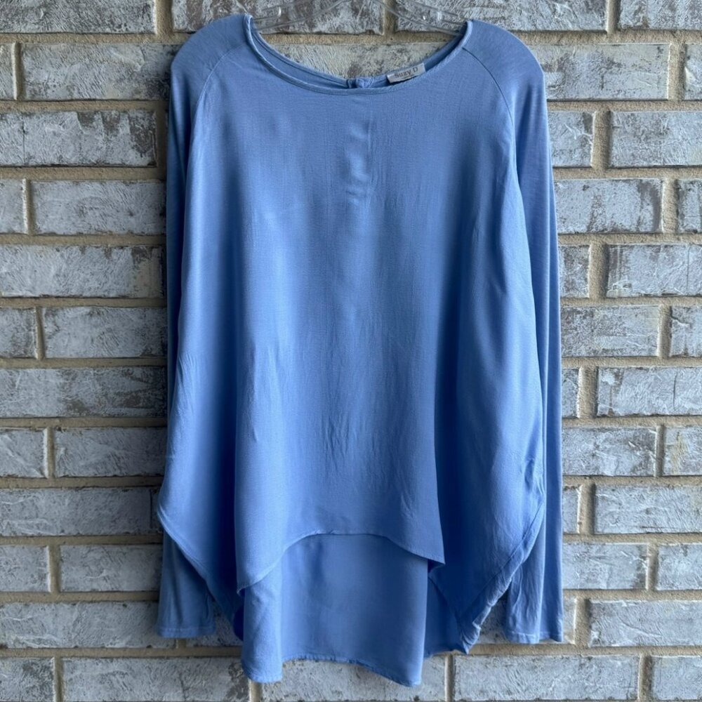 Suzy D London Dolman Sleeve Trapezoid Blouse Women's Size M/L "Made In Italy"